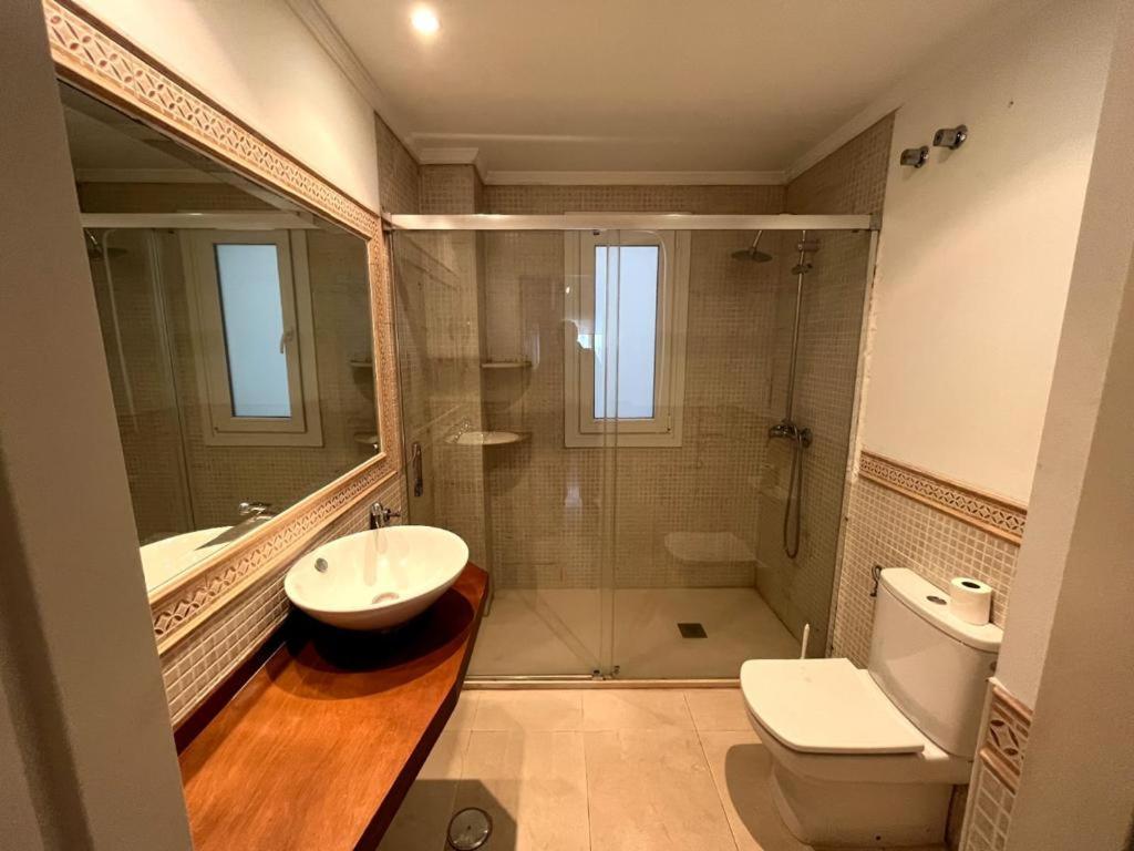 Apartamento Junto Al Puerto Deportivo De אסטפונה מראה חיצוני תמונה
